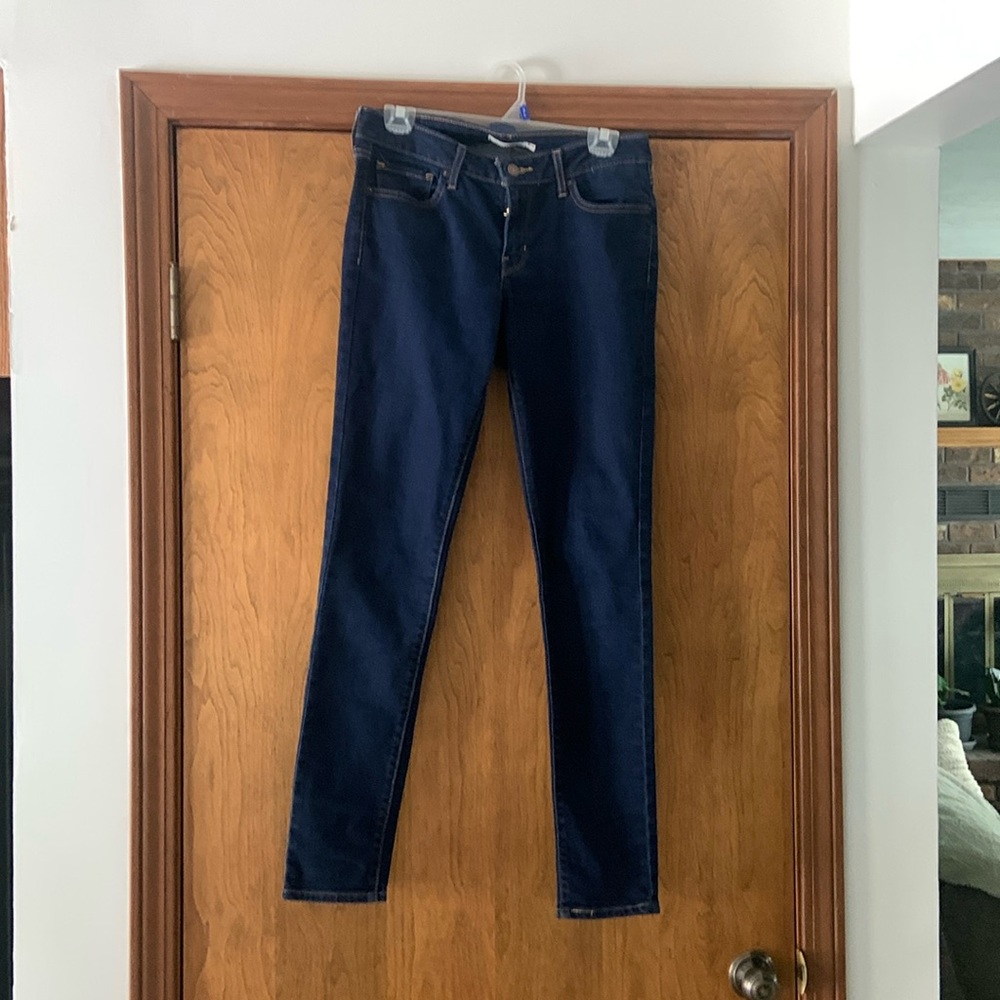 Women’s Levi 711 skinny jeans